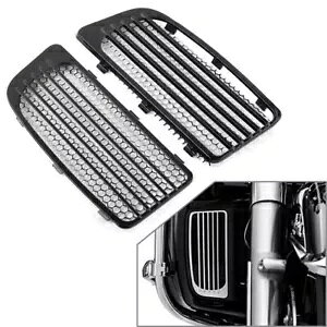 �n�[���[���[�h�O���C�h 2014-20 �u���b�N�p���A�x�[���N�[���[�O����- Lower Bezel Cooler Grille for Harley Road Glide 2014-20 Black-
