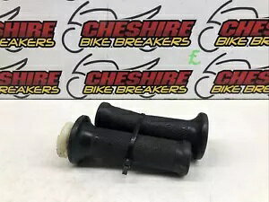 Gilera Nexus 300ie 300 ie 2008 - 2012 �X���b�g�� �`���[�u & �O���b�v Gilera Nexus 300ie 300 ie 2008 - 2012 Throttle Tube & Grips �y���s�A���i�z