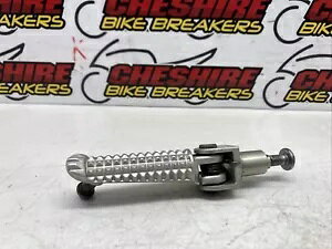 ���}�n YZF-R1 R1 5jj 2000 - 2001 �t�����g�����t�b�g���X�g �t�b�g�y�O Yamaha Yzf-R1 R1 5jj 2000 - 2001 Front Left Side Footrest Foot Peg �y���s�A���i�z