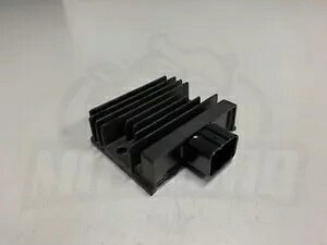 Kawasaki Ninja 650 / EX 650 2017 - 2020 電圧レギュレーター (SH868AA) Kawasaki Ninja 650 / EX 650 2017 - 2020 Voltage Regulator (SH868AA)