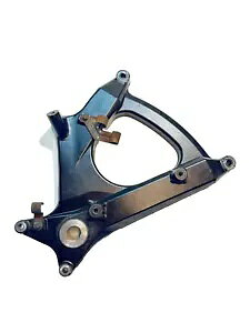 �X�Y�L AN 400 �o�[�O�}�� 400 2017 - 2021 ���A�z�C�[���u���P�b�g Suzuki AN 400 Burgman 400 2017 - 2021 Rear Wheel Bracket �y���s�A���i�z