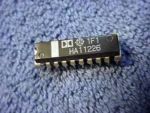 IC  HA11226 `bvAv`bv PC HBe[W IC HITACHI HA11226 Chip Amplifier Integrated Chip PC Circuit Board Vintage