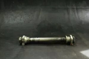 2011 �X�Y�L Rmz250 ���A�A�N�X����փ����s�{�b�g�{���g�A�N�Z�� B4434 2011 Suzuki Rmz250 Rear Axle Back Wheel Rim Pivot Bolt Axel B4434 �y���s�A���i�z