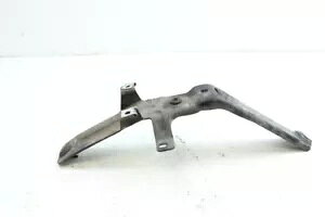 2001 �A�v�����A �X�J���x�I 150 �A�v�����A �t�����g �t�F���_�[ �}�E���g B4263 2001 Aprilia Scarabeo 150 Aprilia Front Fender Mount B4263 �y���s�A���i�z