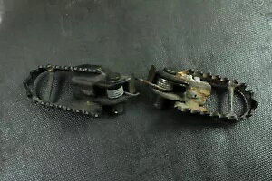 2006 �X�Y�L Dr650se ���E�t�b�g�y�O�Z�b�g B4318 2006 Suzuki Dr650se Left And Right Footpeg Set B4318 �y���s�A���i�z