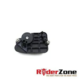 2010 - 2014 BMW S1000RR エキゾーストサーボマフラーユニットバルブコントロールユニットモジュール 2010 - 2014 BMW S1000RR EXHAUST SERVO MUFFLER UNIT VALVE CONTROL UNIT MODULE