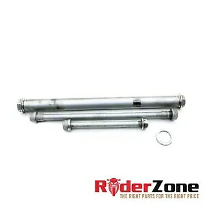 2009 - 2012 hDJeB Xg[gt@C^[ S t[}Eg XC_[ GW n[hEFA OEM 2009 - 2012 DUCATI STREETFIGHTER S FRAME MOUNT SLIDERS ENGINE HARDWARE OEM