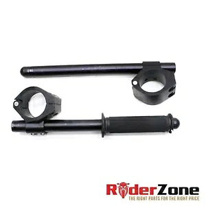 2005 2006 �X�Y�L GSXR1000 �N���b�v�I���n���h���o�[�Z�b�g ���߉\�ȃu���b�N�g���b�N�Ή� 2005 2006 SUZUKI GSXR1000 CLIP ONS HANDLE BARS SET ADJUSTABLE BLACK TRACK READY �y���s�A���i�z