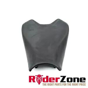2017 - 2019 �z���_ CBR1000RR �t�����g�V�[�g �h���C�o�[ �T�h���N�b�V���� �s���I�� �u���b�N 2017 - 2019 HONDA CBR1000RR FRONT SEAT DRIVER SADDLE CUSHION PILLION BLACK �y���s�A���i�z