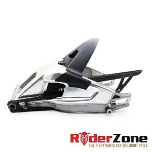 10-14 BMW S1000RR �X�C���O�A�[�� �o�b�t�@ �X���C�_�[ �K�C�h �`�F�[�� �K�[�h ���A �t�F���_�[ �V���o�[ 10 - 14 BMW S1000RR SWINGARM BUFFER SLIDER GUIDE CHAIN GUARD REAR FENDER SILVER �y���s�A���i�z