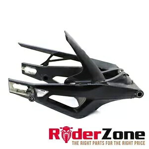 2020 - 2023 BMW S1000RR ���A �X�C���O�A�[�� �t�F���_�[ �`�F�[�� �K�[�h �u���b�N �X�g���[�g �݌� 2020 - 2023 BMW S1000RR REAR SWINGARM FENDER CHAIN GUARD BLACK STRAIGHT STOCK �y���s�A���i�z