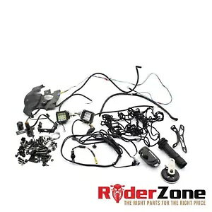 2005 2006 XYL GSXR 1000 {gZbgp[cƃn[hEFAibgCgz[}Eg 2005 2006 SUZUKI GSXR 1000 BOLTS SET PARTS AND HARDWARE NUTS LIGHTS HORN MOUNTS