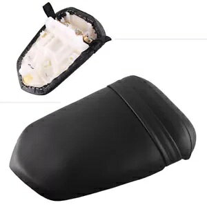 Pillion 㕔ȃobNV[gNbV }n YZF R1 2004-2006 ubNɓK Pillion Rear Passenger Back Seat Cushion fit Yamaha YZF R1 2004-2006 Black