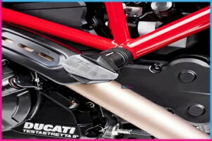 PUIG �N���b�V���p�b�h R12 ���f�� DUCATI MONSTER 1200 14-17 �u���b�N PUIG CRASH PADS R12 MODEL FOR FOR DUCATI MONSTER 1200 14-17 BLACK �y���s�A���i�z