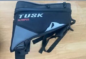 ^XN IpX ^NobO L ubN/O[ 193-089-0002 ~ Tusk Olympus Tank Bag Large Black/Grey 193-089-0002 ~