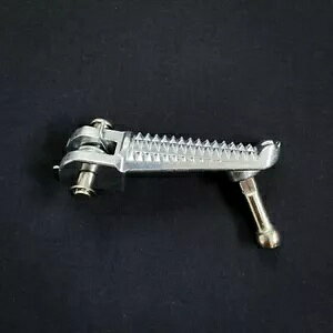 tgEtbgXgtbgyOp}n XSR 125 2021-2024 Front Right Footrest Foot Peg Replacement for Yamaha XSR 125 2021-2024