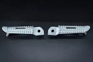 �t�����g���E�t�b�g���X�g�t�b�g�y�O Triumph Trident 660 2021-2023 �p�[�c�p Front Left & Right Footrest Foot Pegs for Triumph Trident 660 2021-2023 Parts �y���s�A���i�z