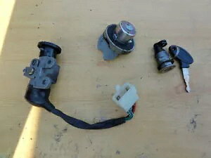Zy50qt-7 ���b�N�Z�b�g + �R���L���b�v�ꎮ Zy50qt-7 Lock Set + Fuel Cap Complete �y���s�A���i�z