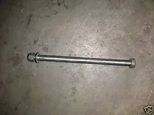 スズキ GSX 550 プラグイン アクスル フロント- Suzuki GSX 550 plug-in axle front-