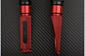 AtbgXg̃yA ԍ 9 cm KAWASAKI Z800 Z-800 2013-2016- Pair of rear footrests red-black 9 cm KAWASAKI Z800 Z-800 2013-2016-