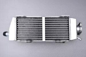 Ultra Amplified Racing �E�H�[�^�[�N�[���[ �N�[���[�E SUZUKI RMX 250 1998-1999- Ultra Amplified Racing Water Cooler Cooler Right SUZUKI RMX 250 1998-1999- �y���s�A���i�z