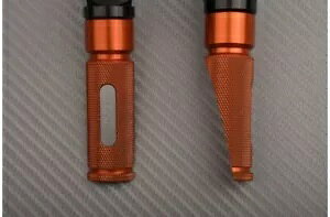 オレンジチタン ペア リア フットペグ 77mm ホンダ CBR 600 F / F4 PC35 1999-2000 Orange-Titanium Pair of Rear Footpegs 77mm HONDA CBR 600 F / F4 PC35 1999-2000