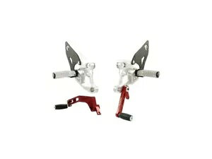 SBK ���߉\�ȃt�b�g���X�g �V�X�e�� �V���o�[ ���b�h Ducabike Ducati 1098 2006 2011 EA7- SBK adjustable footrest systems silver red Ducabike Ducati 1098 2006 2011 EA7- �y���s�A���i�z