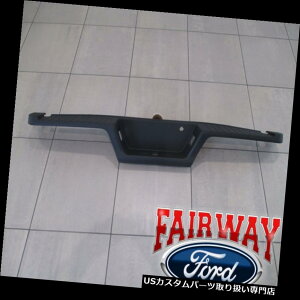 ���A�X�e�b�v�o���p�[ 15?19 F-150 OEM�t�H�[�h���A�o���p�[�g�b�v�X�e�b�v�p�b�h�J�o�[�A�g���[���[�g�E�Ȃ� 15 thru 19 F-150 OEM Ford Rear Bumper Top Step Pad Cover without Trailer Tow NEW �y���s�A���i�z