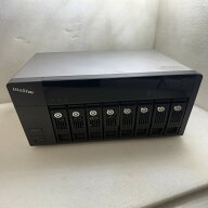 【中古品】QNAP VioStor VS-8232 Pro+ NAS　OS用 500GHDD付き