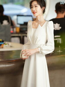 fB[X hX  F̖Ŗ@J[̃TengiҁAݕt̏ȔhX̓OŒ̉ČfUCƂčp[eB[ɓo^