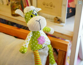 犬　ぬいぐるみ　おもちゃ なだめて 眠っている 子供の ぬいぐるみ かわいい 子 牛 羊 鶏 醜い 女の 赤ちゃん 人形 縫いぐるみ