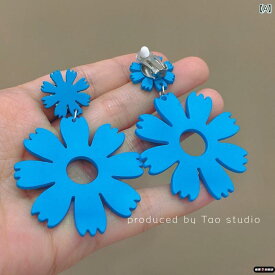 子供用 プリンセス アクセサリー 80年代の レトロな 香港 風の 女の子の イヤリング、 耳の ピアスの ない 耳 クリップは、 ヨーロッパと アメリカの 誇張 された 痛みの ない 偽の イヤリングの ジュエリーの トレンドを 示しています