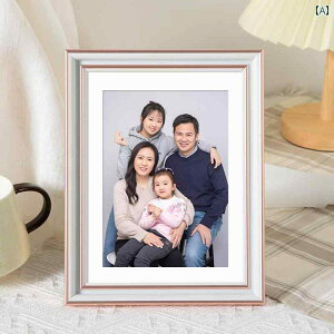 �t�H�g�t���[�� ���[���b�p �X�^�C���� �V���v���� �e�[�u�������� �t�H�g�t���[�� 7�C���` 8 6 6 �q���� �ʐ^�� ����́A �Ƒ��� �ʐ^ �A���o�� �t���[�� A 4 a 3�� ����܂���