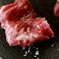 世界最高峰の馬刺し！ハーブ馬 ハラミ刺し 500g！塩で食べる究極の馬刺し！超希少 ホルモン剤・抗生剤を…