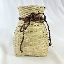 竹製 ビク 50-285 / 魚 魚入れ 魚取り 川魚 海釣り 川釣り うなぎ ウナギ 鰻 胴 腰巻く 釣り具 釣具 ひも付き ロープ 腰ビク 腰びく