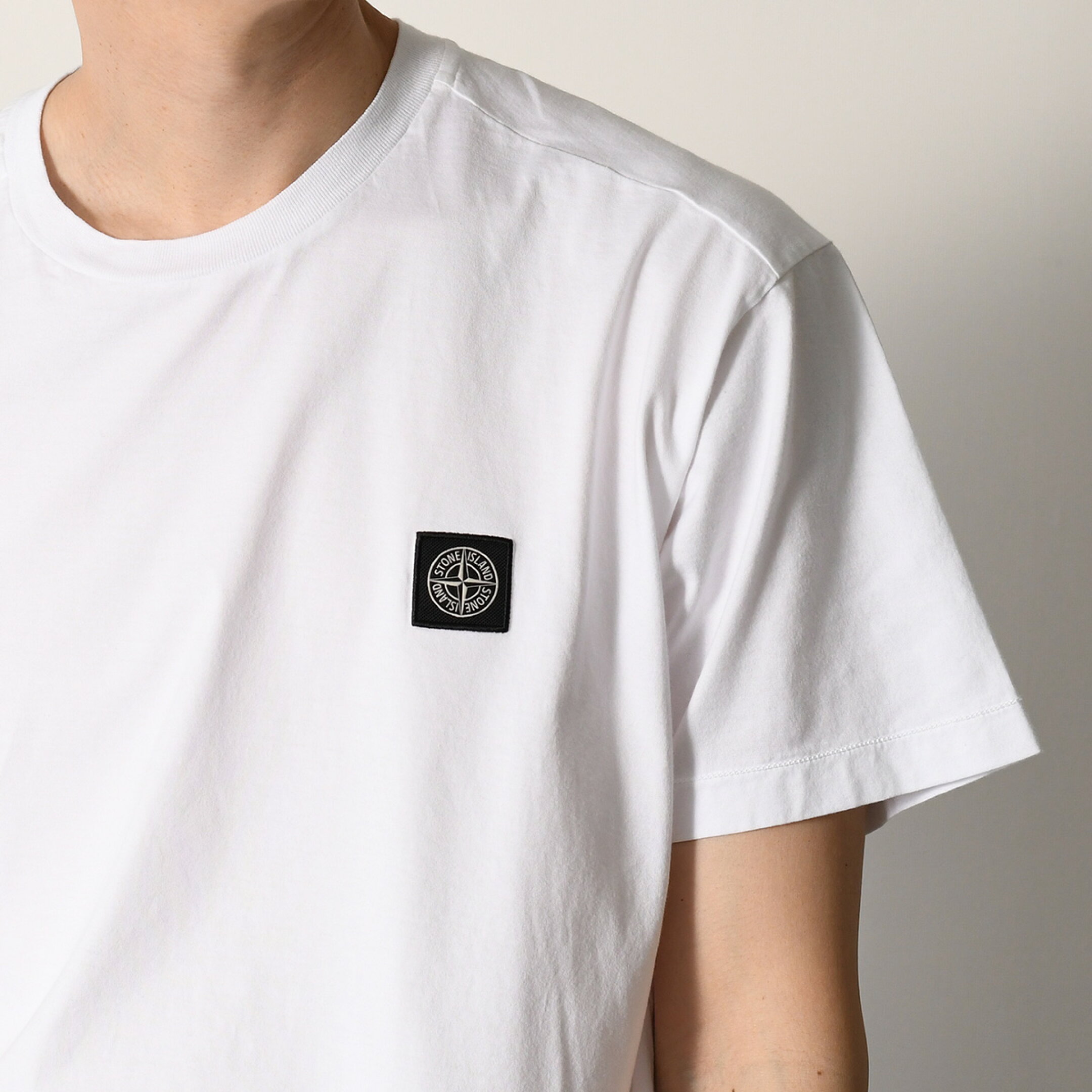 STONE ISLAND ストーンアイランド Tシャツ トップス コットンロゴクルーネックTシャツ 2100027 S0013 メンズ ブラック 黒 ホワイト 白 コットン ロゴ
