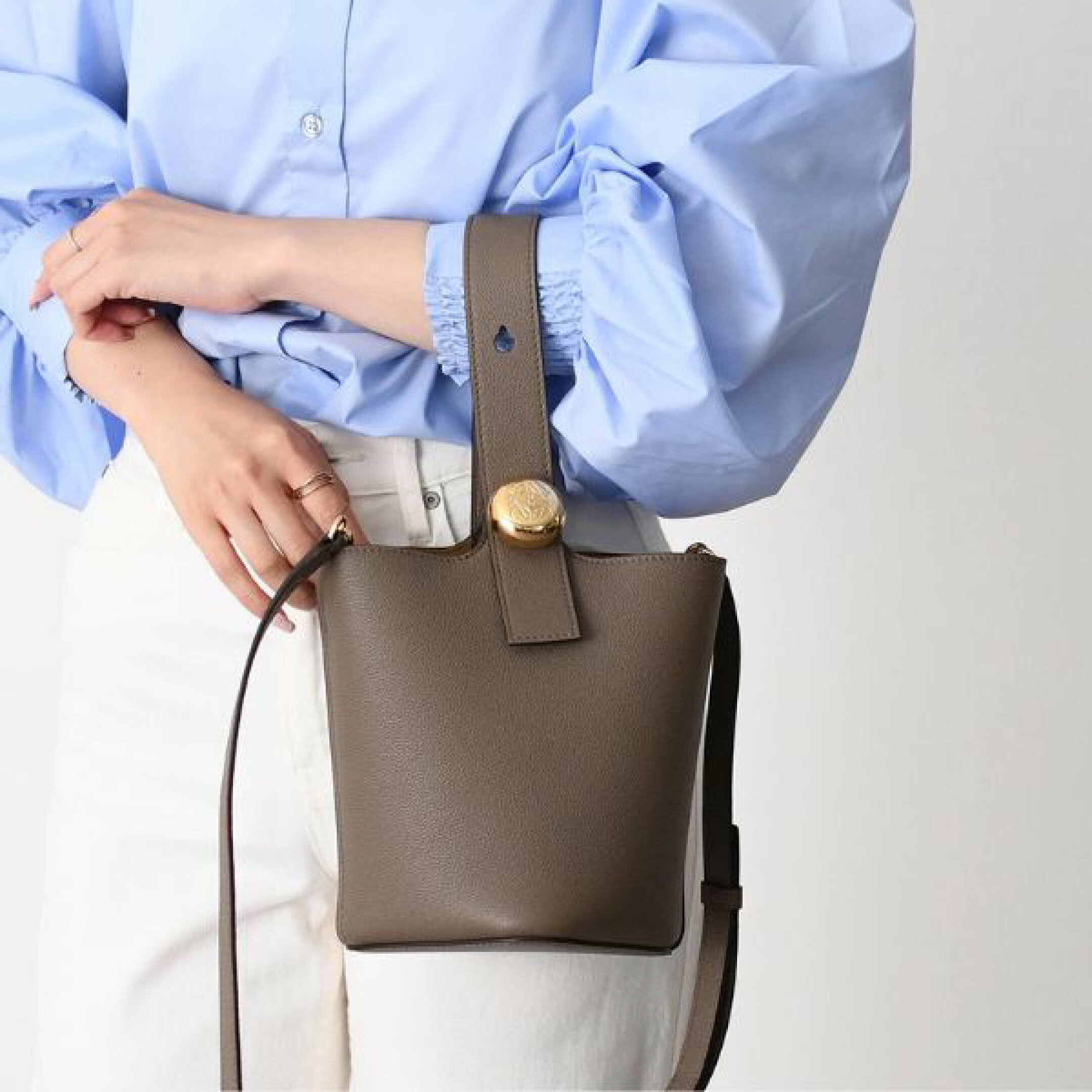 LOEWE ロエベ ハンドバッグ バッグ ぺブル バケットバッグ ミニ AANBBBMX31 レディース ブラック ブラウン ソフトグレインカーフ ショルダーバッグ クロスボディ 3way ショルダーストラップ