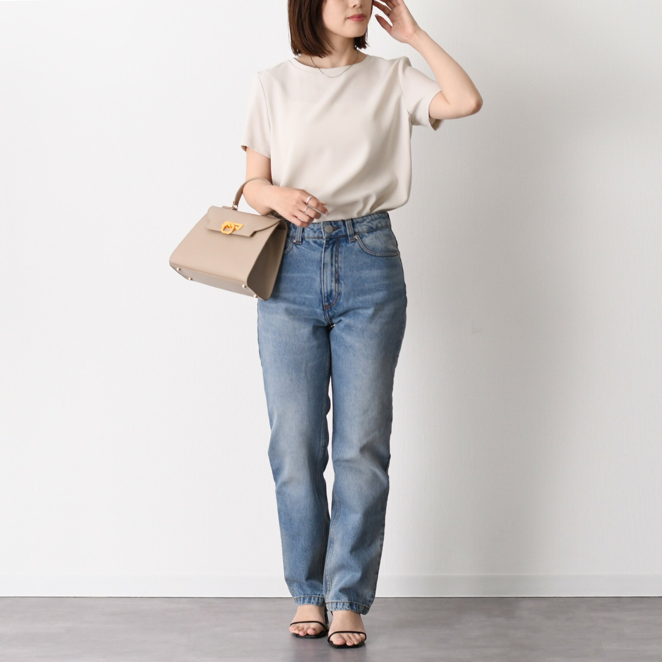 S Max Mara エス マックスマーラ Tシャツ トップス REBECCA レベッカ トリアセテート バックサテン SMMREBECCA 2619161011 レディース ホワイト ブラック 半袖 クルーネック ストレートシルエット シンプル 
