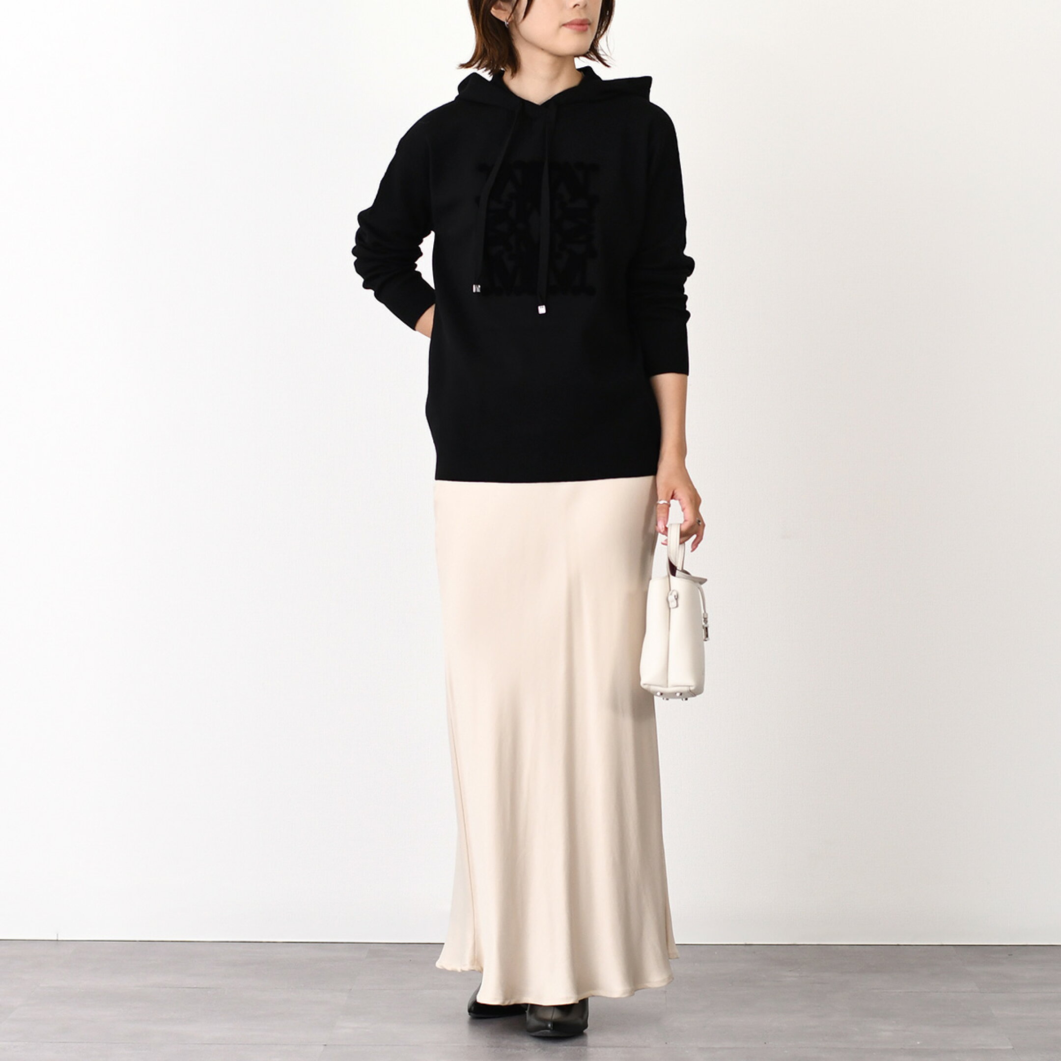 Max Mara マックスマーラ ニット トップス TADDEO ウールニットフーディー 2521366222600 レディース ホワイト ブラック キャメル ウール ロゴ プルオーバー 秋冬