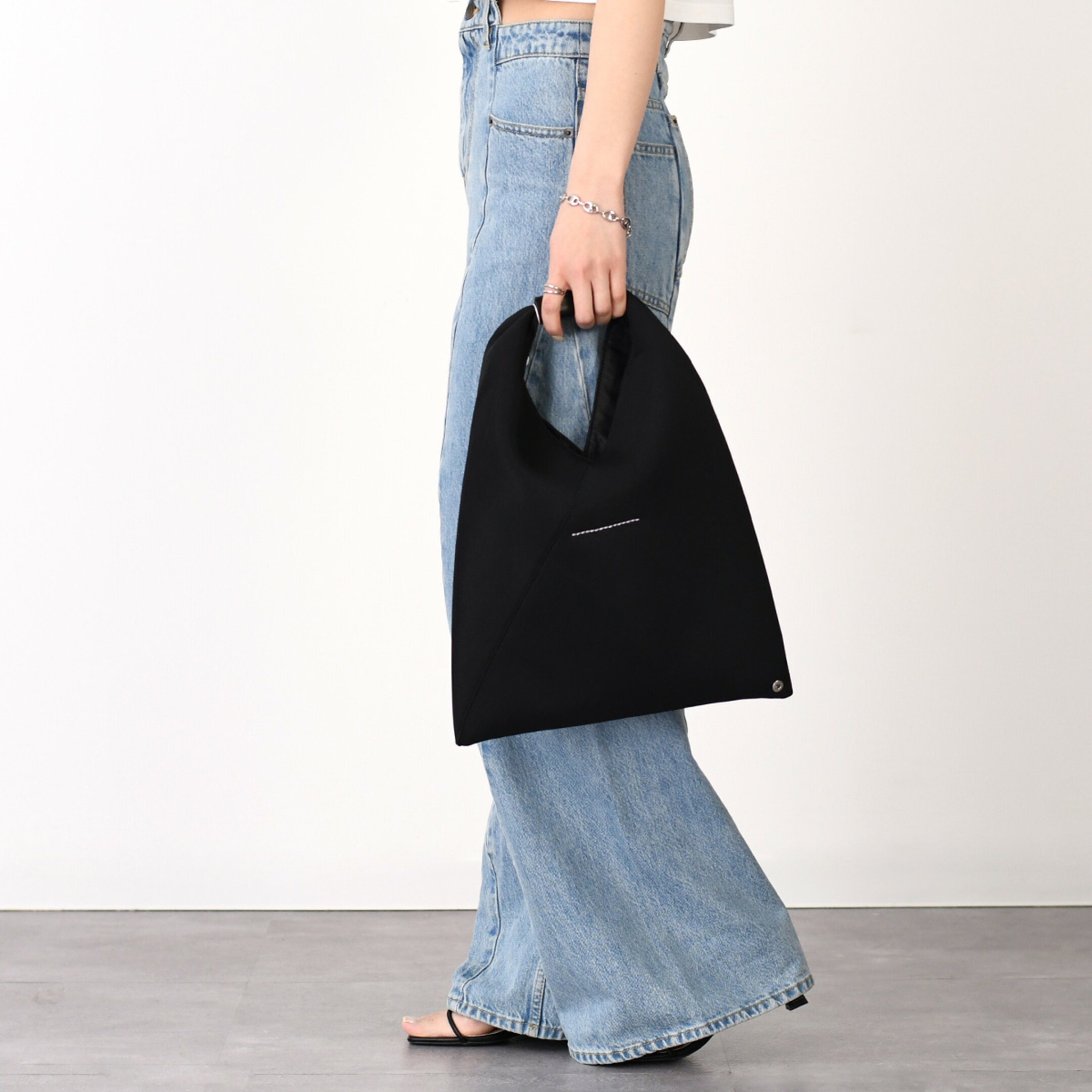 MM6 MAISON MARGIELA エムエムシックス メゾン マルジェラ バッグ トートバッグ JAPANESE フェイクレザー ジャパニーズ S54WD0043 P8396 レディース ユニセックス ブラック ハンドバッグ トライアングル メッシュ