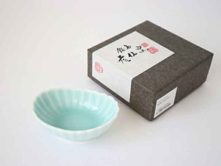 楽天市場】鍋島虎仙窯 鍋島青磁 菊豆鉢 / 菊楕円豆鉢【 小鉢 磁器 