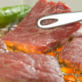 【送料無料】牛匠　小形牧場牛　プチ贅沢セット（赤身焼肉100g　ロースステーキ100g）岩手ファーマーズミート　前沢牛オガタ　国産牛肉　牛肉　黒毛和牛　産地直送
