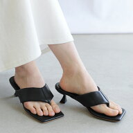 【クーポン利用で60%OFF】【2色展開】ワイドヒールビーチサンダル / レディース 春 夏 フェイクレザーサ…