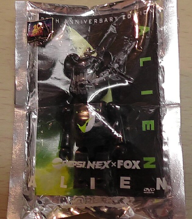 楽天市場】BE＠RBRICK ベアブリック 70％ ストラップ エイリアン ALIEN 