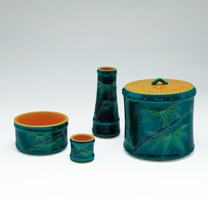 |Cg3{ȏiyVJ[hpj  Fij F  | q