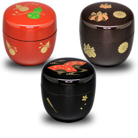 茶道具 棗（なつめ） 中棗 朱・黒・溜　樹脂製 絵付 3色からお選び頂けます。 ※柄は当店おまかせになります。 商品は1個の価格です。