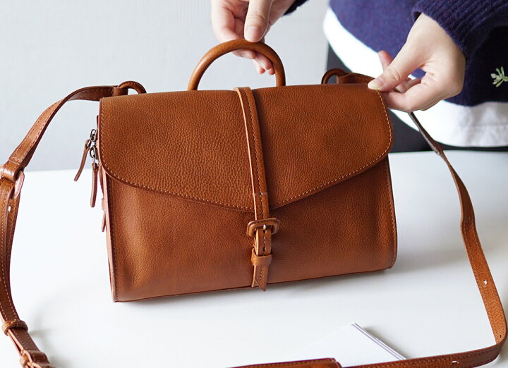✨美品✨ genten ショルダーバッグ トスカ レザー ブラウン 斜めがけok 