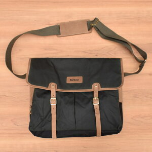 y130TH ANNIVERSARY MODELzBARBOUR(ouA[130NLOf) TRANSPORT CROSSBODY BAG / MESSENGER BAG (bZW[obO) WAX COTTON / SAGE 242UBA0718