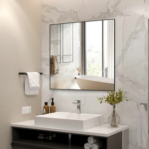 ANYHǏւ̐Q̂߂̒`̕ǃ~[A80x80cmɂđgݗĂ~[AǂɎtꂽ/c̕ǂ̂߂̌㍕