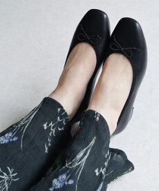 【15日0時〜週末限定★10％OFFクーポン】2025春夏新作 パンプス レディース ローヒール スクエアトゥ リボン かかと シンプル 痛くない 歩きやすい ブラック 黒 サテン シルバー 靴